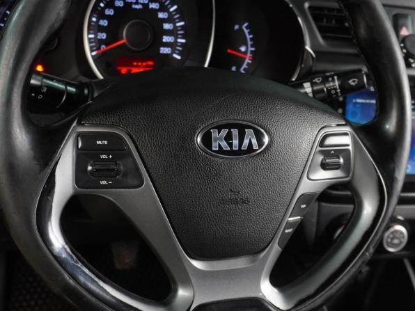 Kia Rio III Рестайлинг с пробегом 2016 года, цена 959 000 рублей, 224845 км, седан, Автокод Объявления