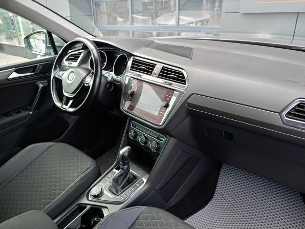 Volkswagen Tiguan II с пробегом 2018 года, цена 2 399 000 рублей, 149300 км, внедорожник, Автокод Объявления