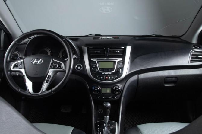 Hyundai Solaris I с пробегом 2012 года, цена 949 000 рублей, 2012 км, хэтчбек, Автокод Объявления