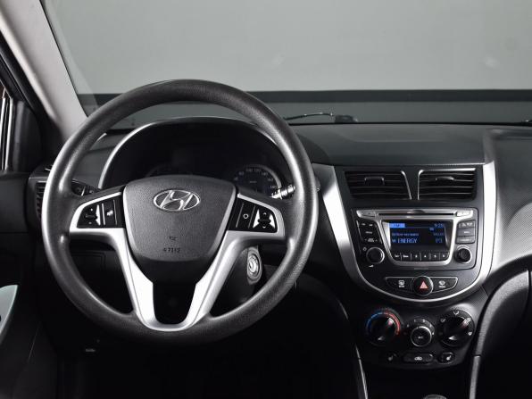 Hyundai Solaris I Рестайлинг с пробегом 2015 года, цена 849 995 рублей, 177608 км, хэтчбек, Автокод Объявления