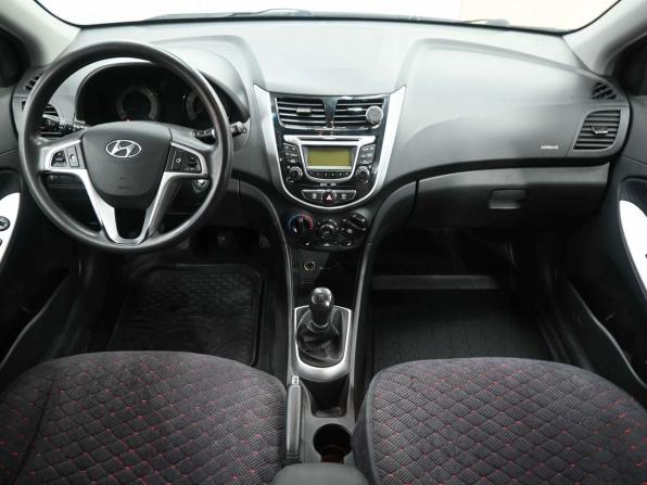 Hyundai Solaris I с пробегом 2013 года, цена 989 900 рублей, 85300 км, седан, Автокод Объявления