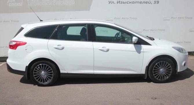 Ford Focus III с пробегом 2013 года, цена 630 000 рублей, 230410 км, универсал, Автокод Объявления