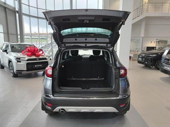 Renault Kaptur I с пробегом 2017 года, цена 1 369 000 рублей, 63796 км, внедорожник, Автокод Объявления