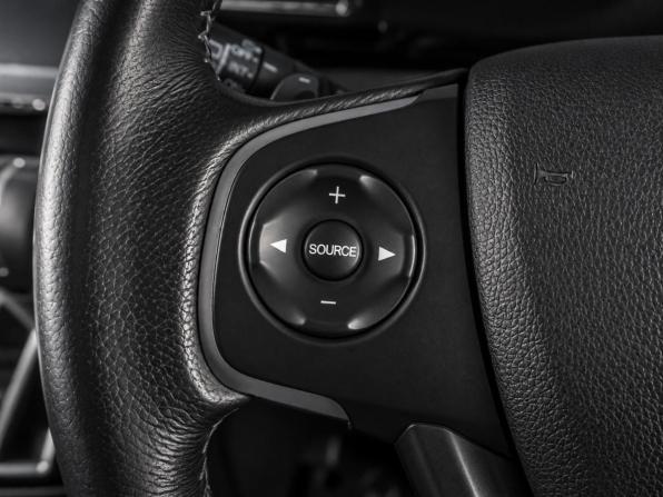 Honda Stepwgn V с пробегом 2015 года, цена 1 899 000 рублей, 149880 км, минивэн, Автокод Объявления