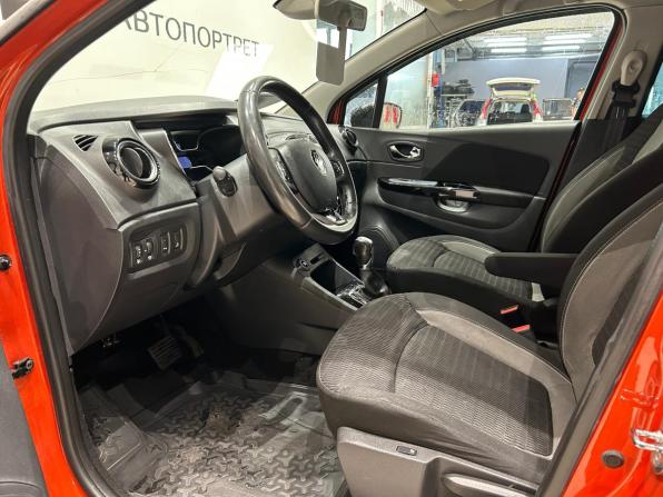Renault Kaptur I с пробегом 2016 года, цена 899 000 рублей, 244750 км, внедорожник, Автокод Объявления