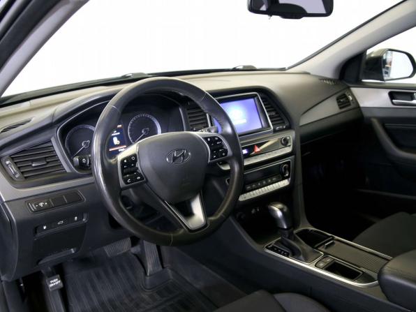 Hyundai Sonata VII (LF) Рестайлинг с пробегом 2018 года, цена 1 799 000 рублей, 91068 км, седан, Автокод Объявления