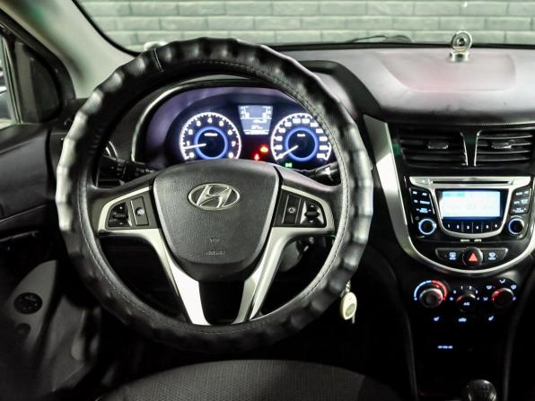 Hyundai Solaris I с пробегом 2012 года, цена 590 000 рублей, 240942 км, седан, Автокод Объявления