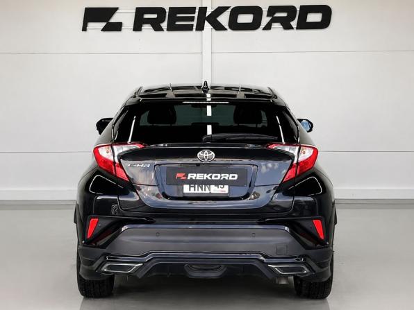 Toyota C-HR I Рестайлинг с пробегом 2020 года, цена 2 019 000 рублей, 27356 км, внедорожник, Автокод Объявления