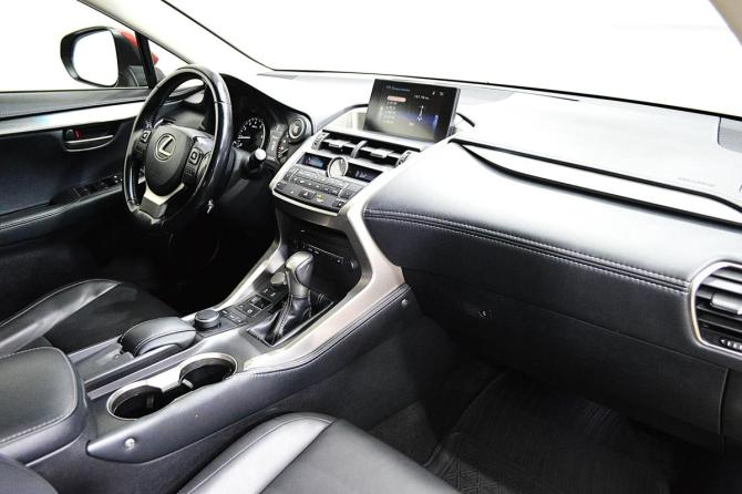 Lexus NX I с пробегом 2015 года, цена 2 300 000 рублей, 167000 км, внедорожник, Автокод Объявления