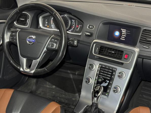 Volvo V60 Cross Country I с пробегом 2018 года, цена 2 299 000 рублей, 80563 км, универсал, Автокод Объявления