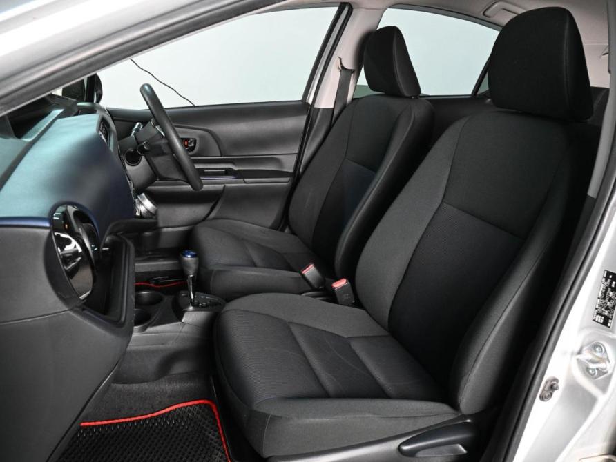 Toyota Aqua I Рестайлинг Ростов-на-Дону  - изображение 8