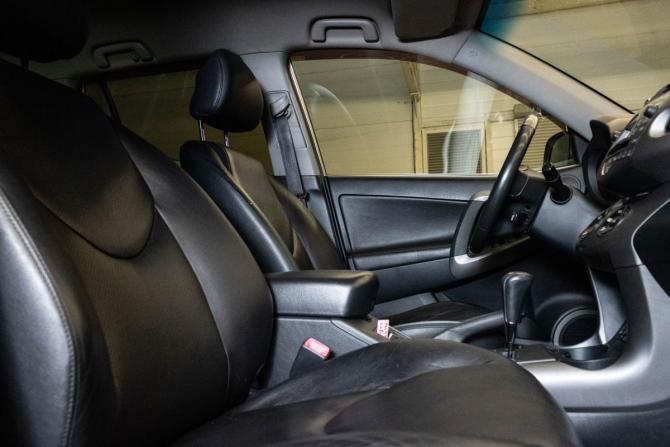 Toyota RAV4 III (XA30) с пробегом 2007 года, цена 1 399 000 рублей, 147116 км, внедорожник, Автокод Объявления