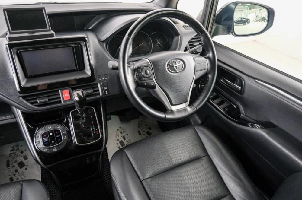 Toyota Esquire I Рестайлинг Красноярск  - изображение 10