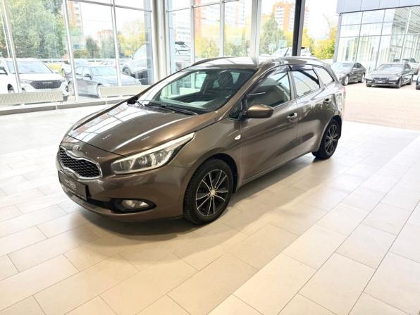 Kia Ceed II с пробегом 2013 года, цена 807 000 рублей, 275375 км, универсал, Автокод Объявления