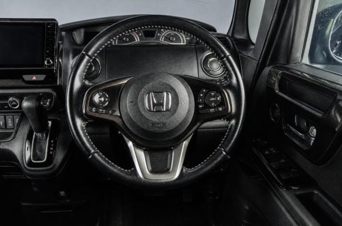 Honda N-BOX II с пробегом 2018 года, цена 1 189 000 рублей, 93000 км, микровэн, Автокод Объявления