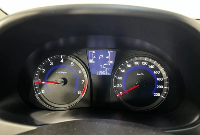 Hyundai Solaris I Рестайлинг с пробегом 2015 года, цена 1 315 000 рублей, 70000 км, седан, Автокод Объявления