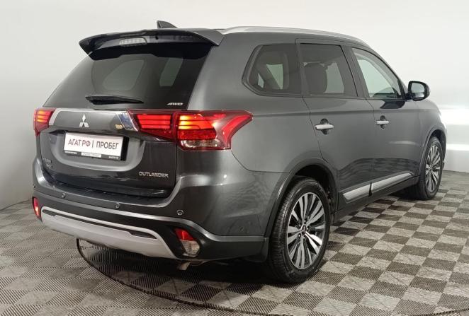 Mitsubishi Outlander III Рестайлинг 3 с пробегом 2019 года, цена 2 700 000 рублей, 92857 км, внедорожник, Автокод Объявления