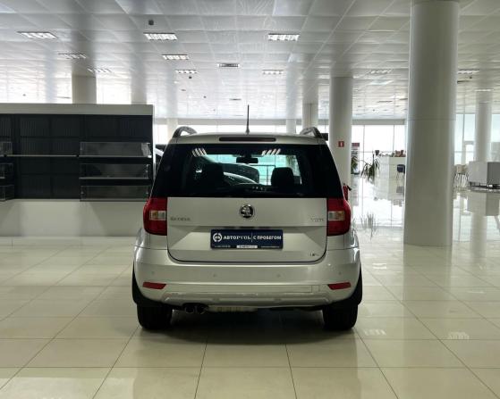 Skoda Yeti I Рестайлинг с пробегом 2014 года, цена 1 349 000 рублей, 118000 км, внедорожник, Автокод Объявления