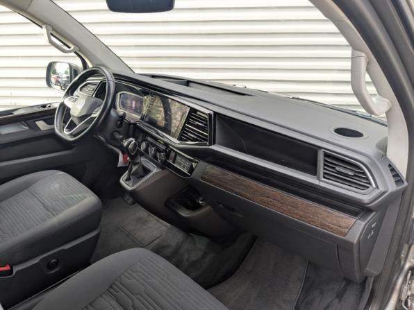 Volkswagen Multivan T6 Рестайлинг с пробегом 2021 года, цена 4 700 000 рублей, 207418 км, минивэн, Автокод Объявления