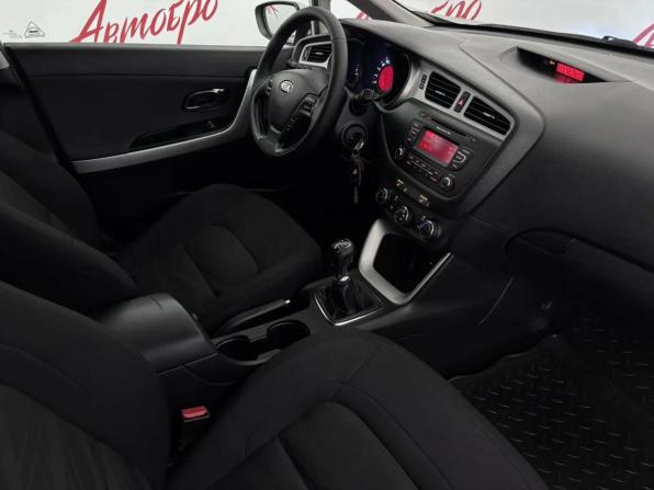 Kia Ceed II с пробегом 2014 года, цена 1 055 000 рублей, 182117 км, универсал, Автокод Объявления