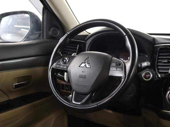 Mitsubishi Outlander III Рестайлинг 3 с пробегом 2019 года, цена 2 249 900 рублей, 166345 км, внедорожник, Автокод Объявления