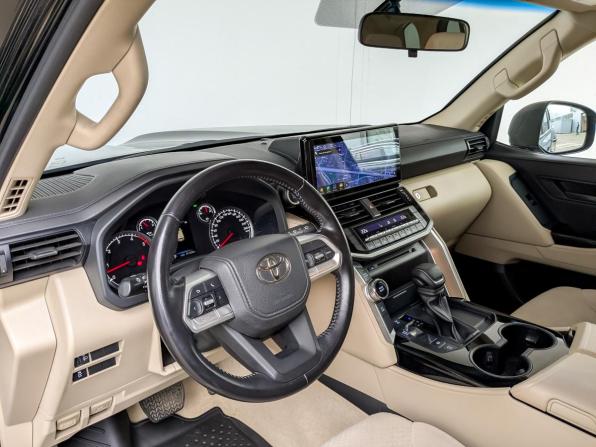 Toyota Land Cruiser 300 Series с пробегом 2022 года, цена 8 900 000 рублей, 31000 км, внедорожник, Автокод Объявления