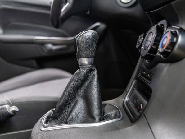 Ford Fiesta Mk6 Рестайлинг с пробегом 2015 года, цена 1 034 000 рублей, 46810 км, седан, Автокод Объявления