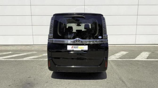 Toyota Voxy III (R80) Рестайлинг с пробегом 2019 года, цена 2 360 000 рублей, 146607 км, минивэн, Автокод Объявления