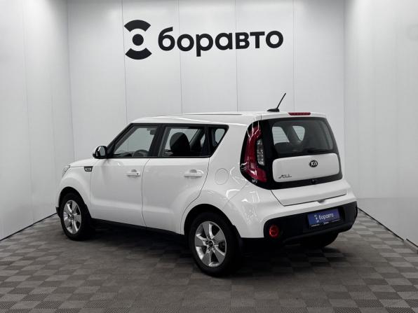 Kia Soul II Рестайлинг с пробегом 2018 года, цена 1 300 000 рублей, 204227 км, хэтчбек, Автокод Объявления