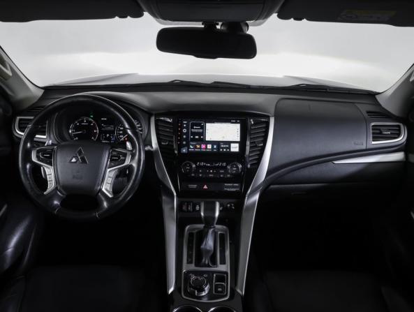 Mitsubishi Pajero Sport III с пробегом 2018 года, цена 2 990 000 рублей, 183013 км, внедорожник, Автокод Объявления