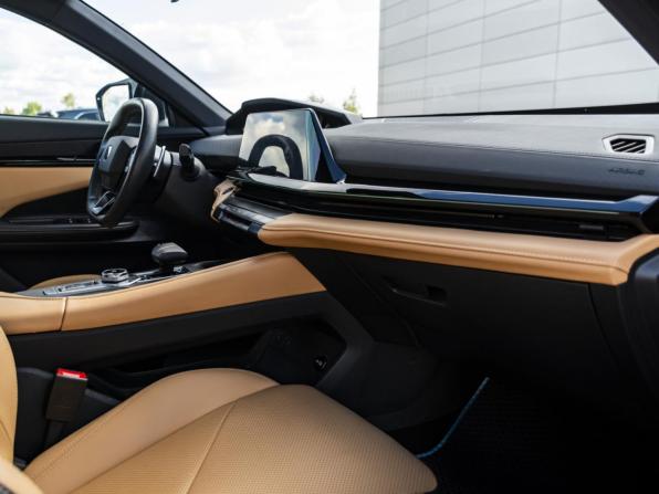 Changan UNI-V I с пробегом 2023 года, цена 2 379 000 рублей, 40523 км, лифтбек, Автокод Объявления