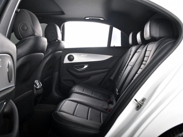 Mercedes-Benz E-Класс V (W213 S213 C238) Рестайлинг с пробегом 2021 года, цена 4 495 995 рублей, 99332 км, седан, Автокод Объявления