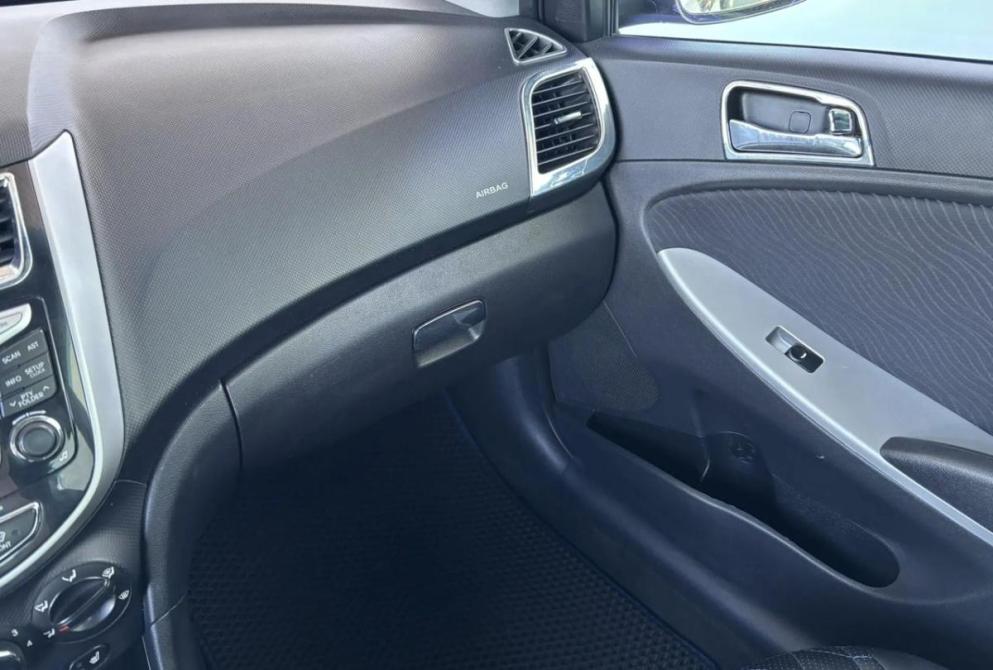 Hyundai Solaris I Киров  - изображение 11