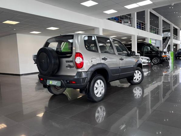 Chevrolet Niva I Рестайлинг с пробегом 2010 года, цена 575 000 рублей, 56680 км, внедорожник, Автокод Объявления