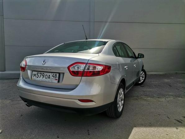 Renault Fluence I Рестайлинг с пробегом 2014 года, цена 996 000 рублей, 57000 км, седан, Автокод Объявления