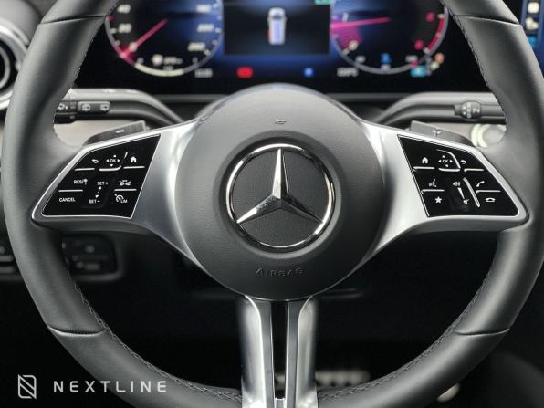 Mercedes-Benz V-Класс III (W447) Рестайлинг 2 с пробегом 2024 года, цена 20 490 000 рублей, 7000 км, минивэн, Автокод Объявления