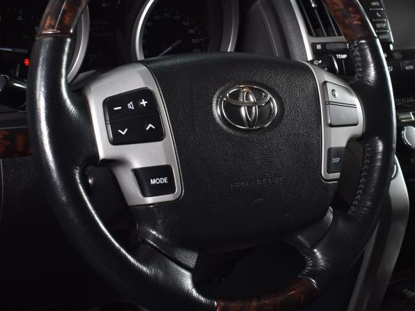 Toyota Land Cruiser 200 Series Рестайлинг 1 с пробегом 2014 года, цена 3 785 995 рублей, 400279 км, внедорожник, Автокод Объявления