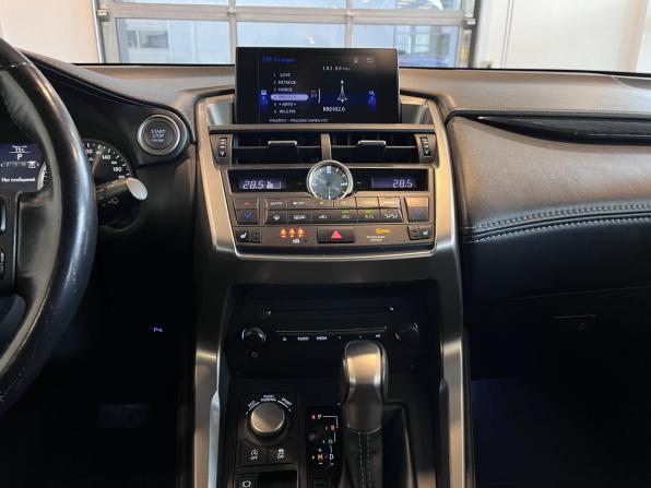 Lexus NX I с пробегом 2015 года, цена 2 610 000 рублей, 78239 км, внедорожник, Автокод Объявления