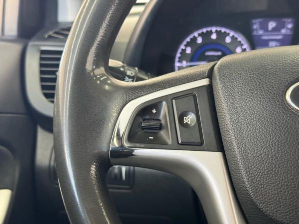 Hyundai Solaris I с пробегом 2012 года, цена 829 000 рублей, 203994 км, хэтчбек, Автокод Объявления