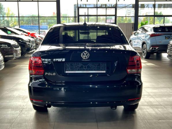 Volkswagen Polo V Рестайлинг с пробегом 2017 года, цена 1 290 000 рублей, 141470 км, седан, Автокод Объявления