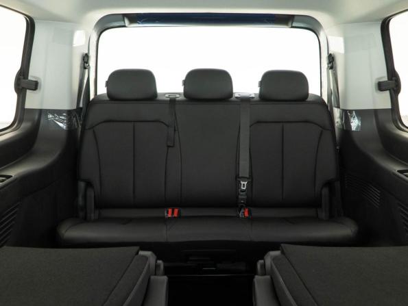 Hyundai Staria I с пробегом 2025 года, цена 6 968 888 рублей, 884 км, минивэн, Автокод Объявления