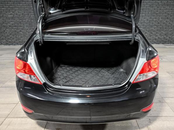 Hyundai Solaris I с пробегом 2014 года, цена 940 000 рублей, 89483 км, седан, Автокод Объявления