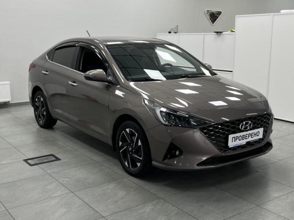 Hyundai Solaris II Рестайлинг с пробегом 2022 года, цена 1 820 000 рублей, 117239 км, седан, Автокод Объявления
