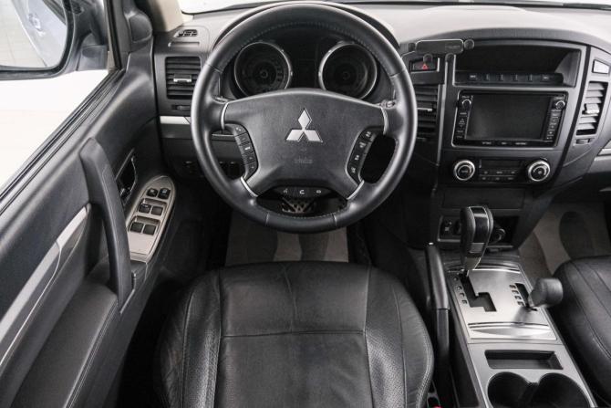 Mitsubishi Pajero IV Рестайлинг 1 с пробегом 2014 года, цена 2 599 000 рублей, 207500 км, внедорожник, Автокод Объявления