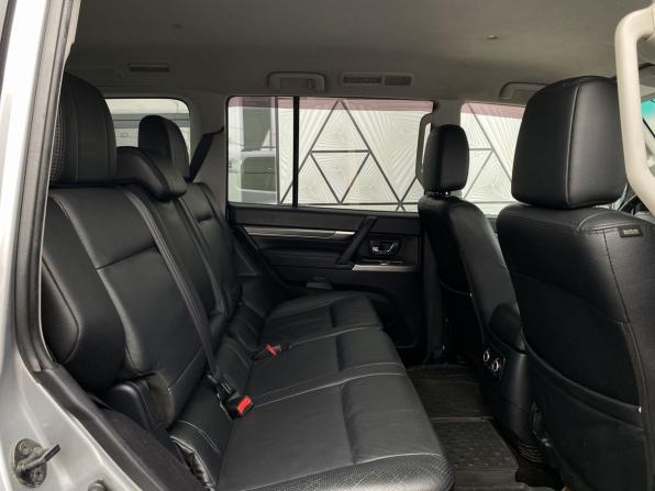 Mitsubishi Pajero IV Рестайлинг 1 с пробегом 2011 года, цена 1 749 000 рублей, 236959 км, внедорожник, Автокод Объявления