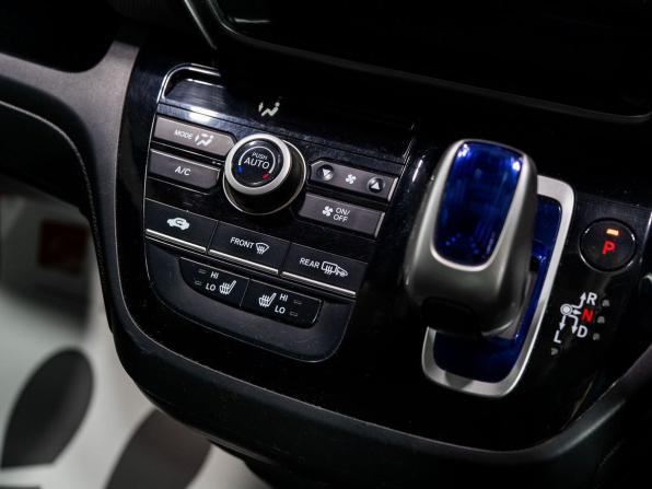 Honda Freed II с пробегом 2016 года, цена 1 360 000 рублей, 188233 км, компактвэн, Автокод Объявления