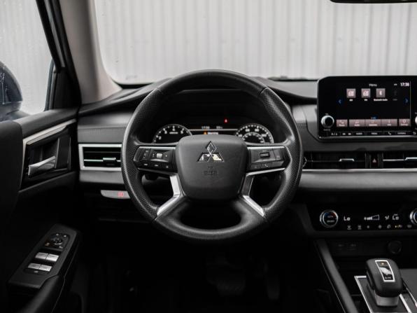Mitsubishi Outlander IV с пробегом 2021 года, цена 3 150 000 рублей, 44293 км, внедорожник, Автокод Объявления