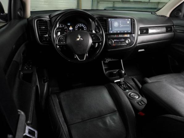 Mitsubishi Outlander III Рестайлинг 2 с пробегом 2016 года, цена 1 599 000 рублей, 222234 км, внедорожник, Автокод Объявления