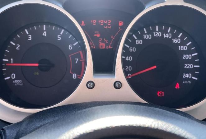 Nissan Juke I с пробегом 2012 года, цена 860 000 рублей, 181776 км, внедорожник, Автокод Объявления