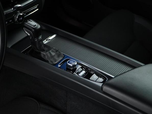 Volvo XC60 II с пробегом 2021 года, цена 3 935 147 рублей, 93505 км, внедорожник, Автокод Объявления